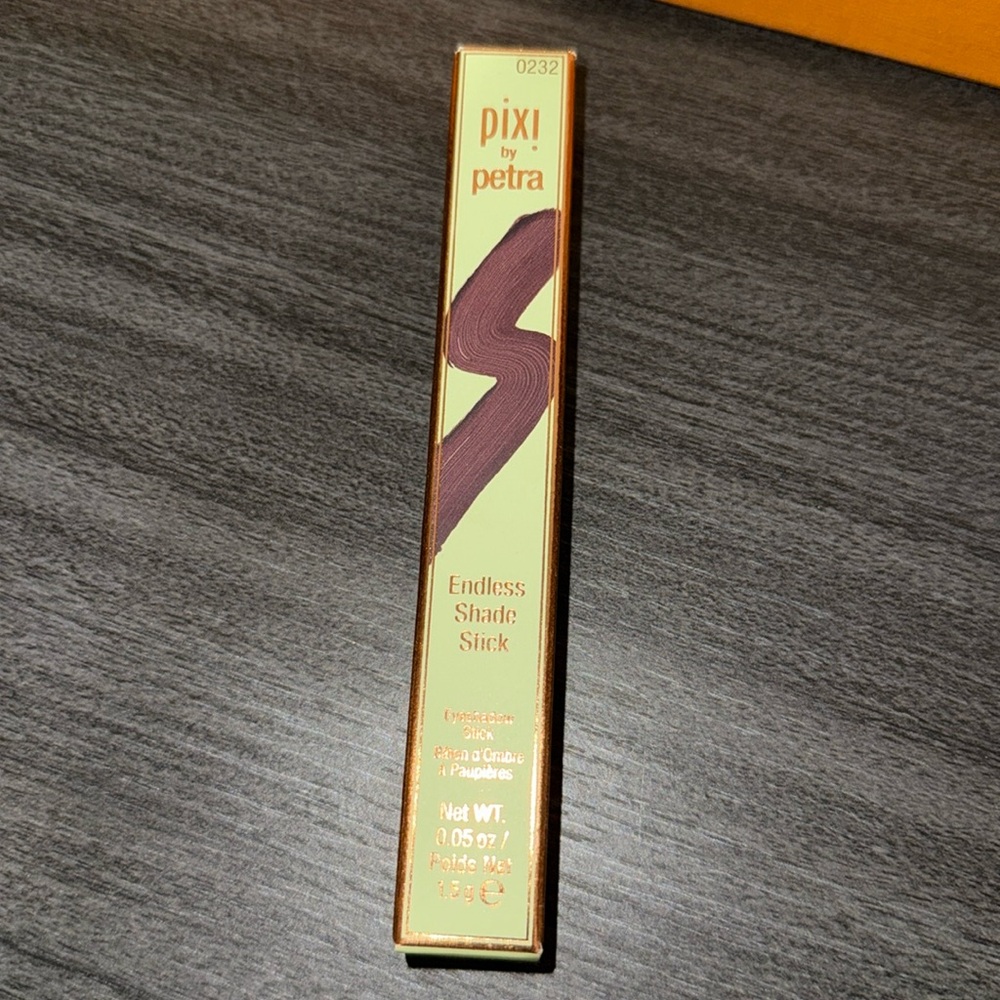 Pixi by Petra Endless Shade Eyeshadow Stick. Color MatteCocoa .05 oz NIB